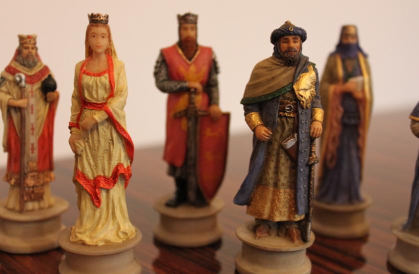 Crusades chess set