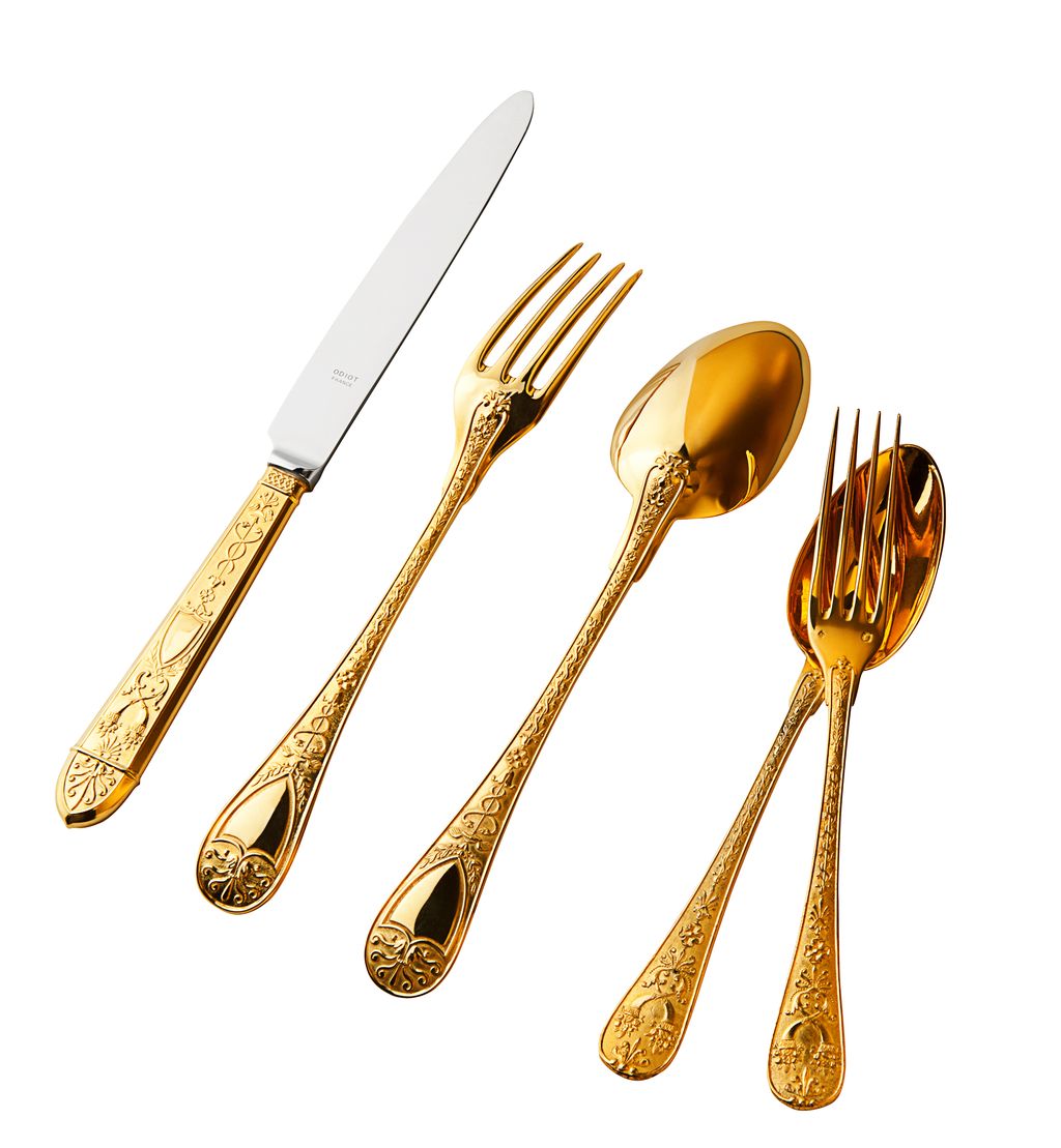 Luxurious tableware silver cutlery