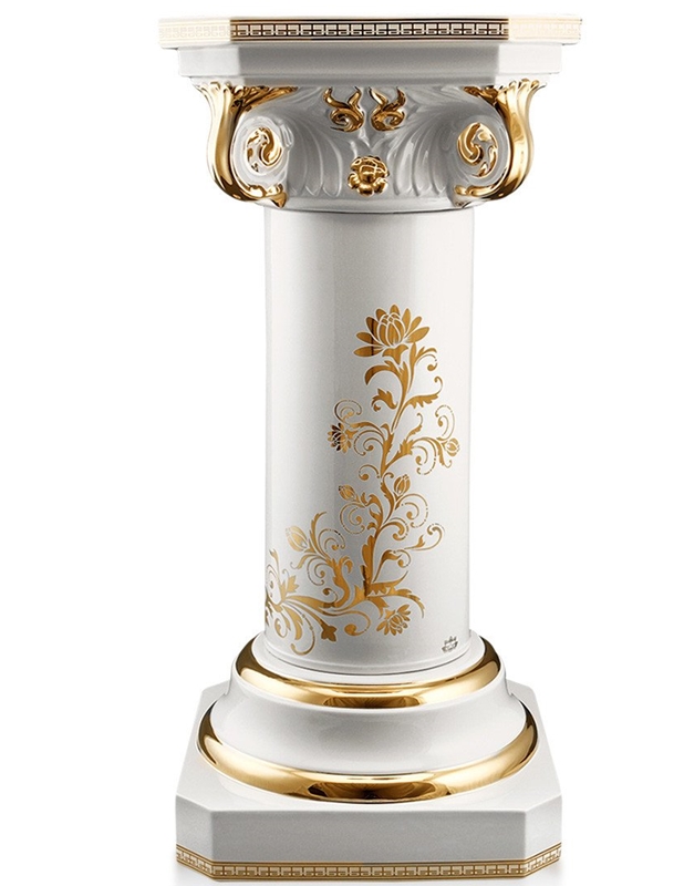 White ceramic pillars