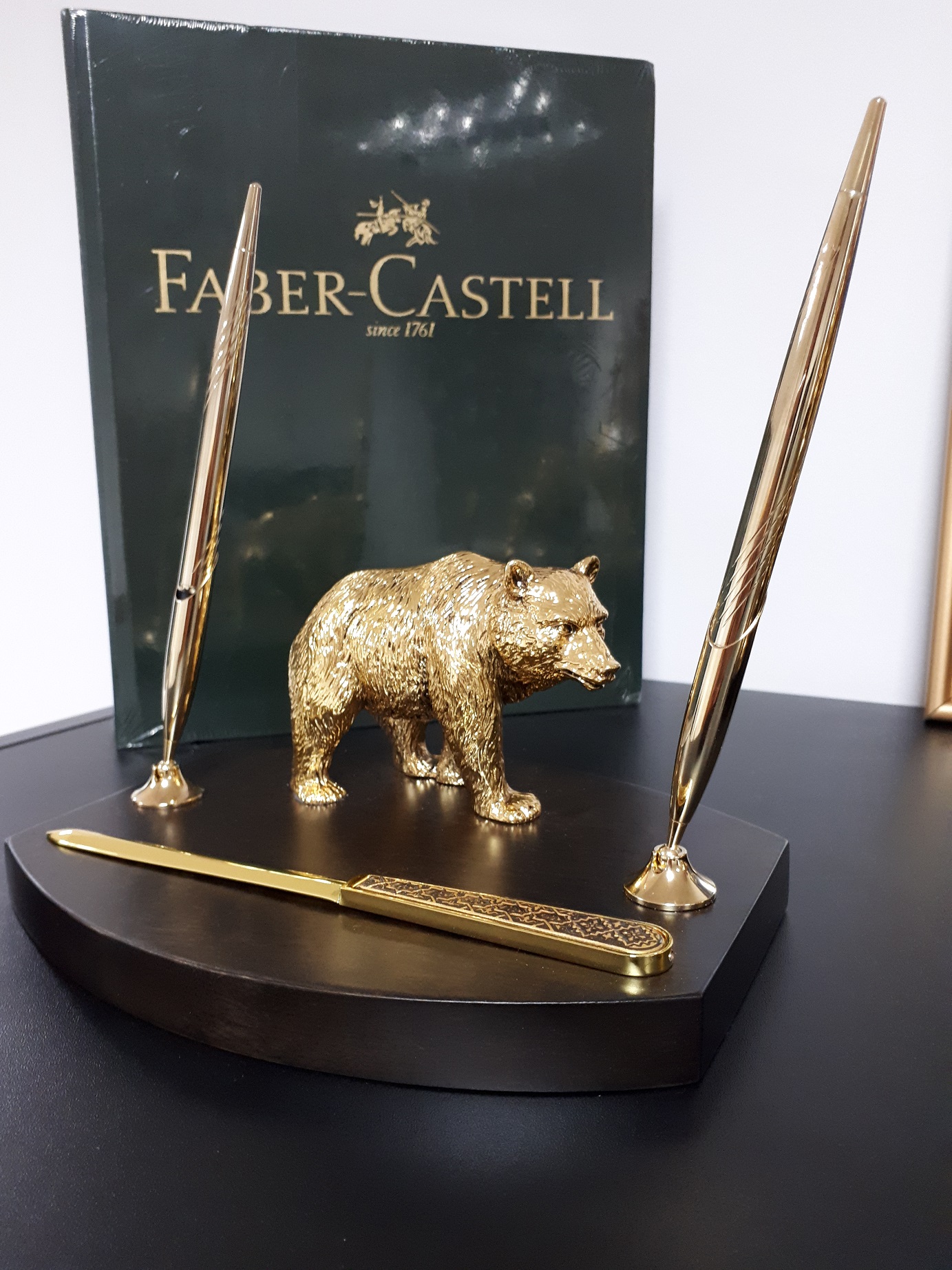 Luxury pens holder with clock Saint Exupery