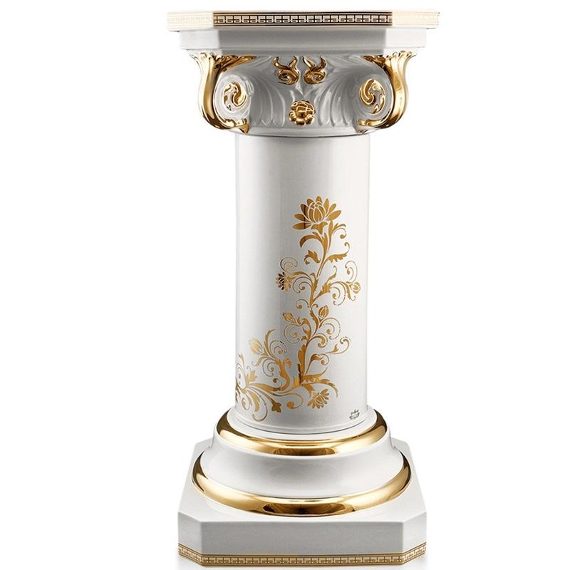 White ceramic pillars